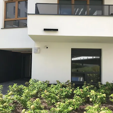 Superior Komputerowa, 4 Rooms, 3 Bedrooms, Airport-city Train, Metro! 24h Reception! Apartament *