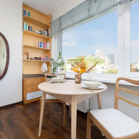 Bright In Downtown By Renters *