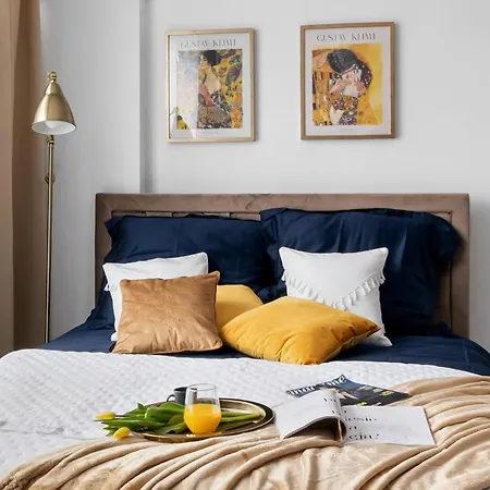 Air-conditioned Downtown Oasis On Foot To Station Metro Smarttv Wifi 아파트 *