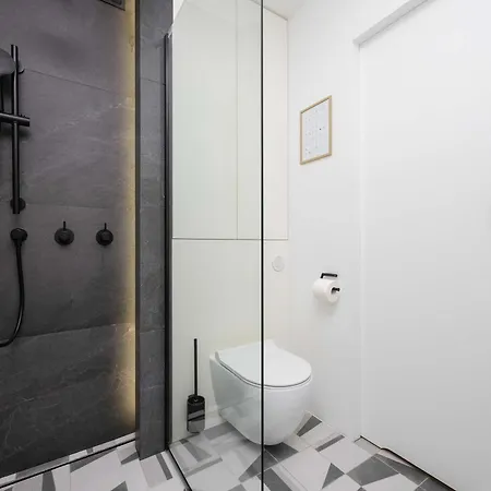 Grzybowska Modern In The Center Of By Renters 华沙