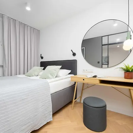 Grzybowska Modern In The Center Of By Renters 华沙