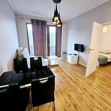 First -- Zoliborz 4 * ורשה