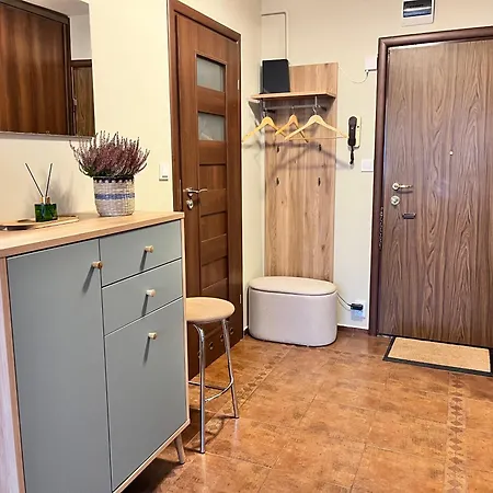 Ohmyhome-plac Zawiszy * Warszawa