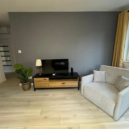 Apartament Wiosenny Kamienica Grochow With Free Parking *