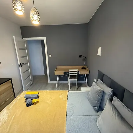Wiosenny Kamienica Grochow With Free Parking Apartament Warszawa