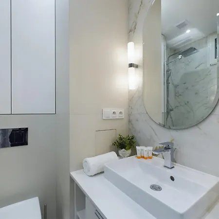 Apartamento Cosy In The Capital By Renters