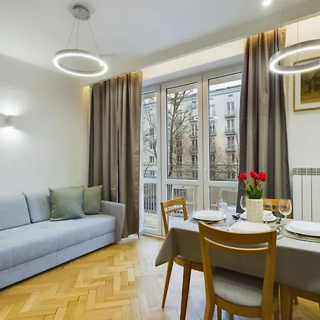 Apartamento Cosy In The Capital By Renters Varsóvia