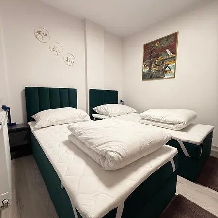 Hotel apartamentowy Smart With Parking