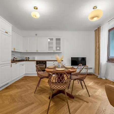 דירה Downtown - 82m2, Location - By Rentujemy *