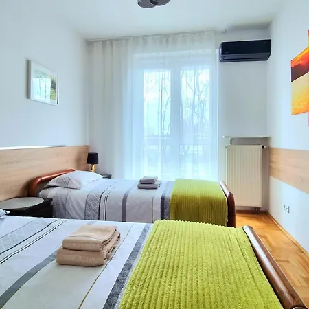 Saska Kepa Apartment *