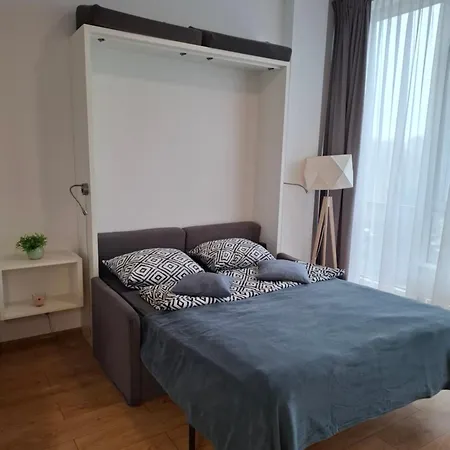Апартаменты Zlatarooms 210 *