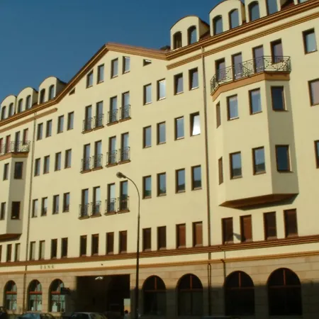 Spacious 2-rooms Penthouse In Center Βαρσοβία