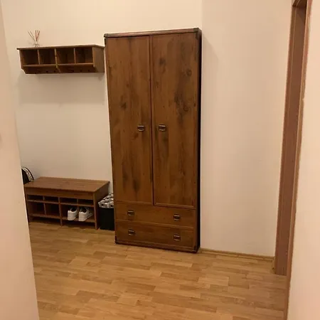 Spacious 2-rooms Penthouse In Center Διαμέρισμα *