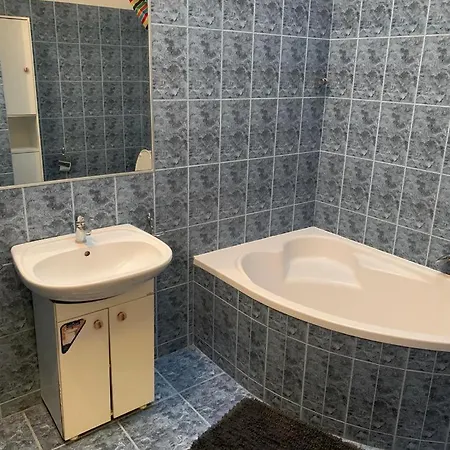 Spacious 2-rooms Penthouse In Center Βαρσοβία