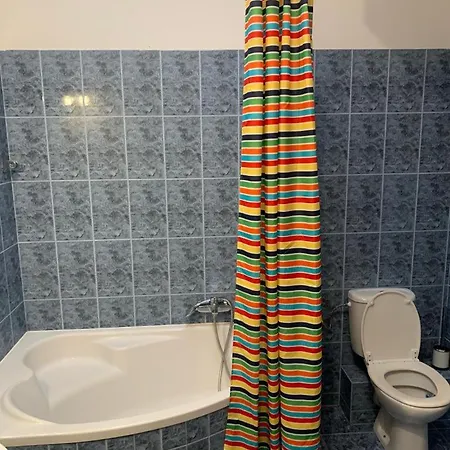 Spacious 2-rooms Penthouse In Center Διαμέρισμα
