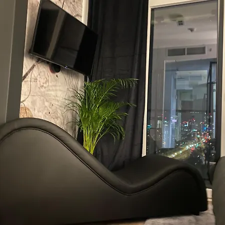 Chillout View & Pleasure - Wola Tower 15th Floor דירה ורשה