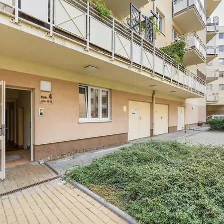 Apartament Cozy With Parking Near Babice Airport By Renters *
