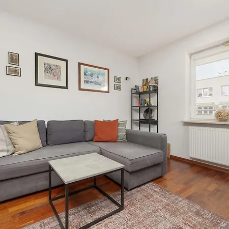 Cozy With Parking Near Babice Airport By Renters *