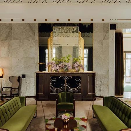 Bristol, A Luxury Collection Hotel, מלון 5*