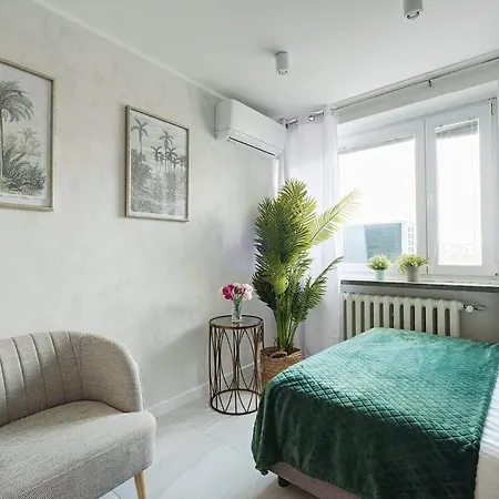 Emilii Plater 55 Center 3 Bedrooms Living Balcony דירה *
