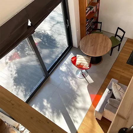Modern Loft With A Garden