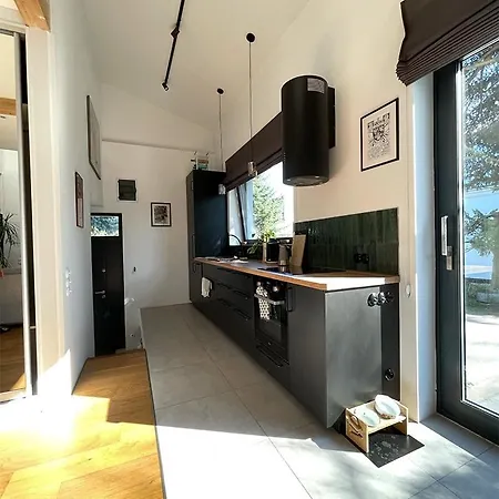 Modern Loft With A Garden Varsavia