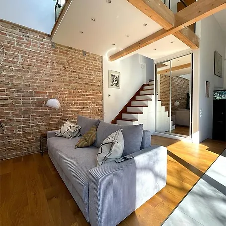 Modern Loft With A Garden Casa vacanze *