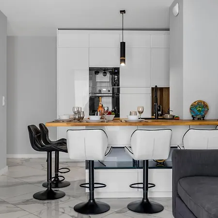 Apartament Bialoleka - 61m2, Parking&balcony - By Rentujemy