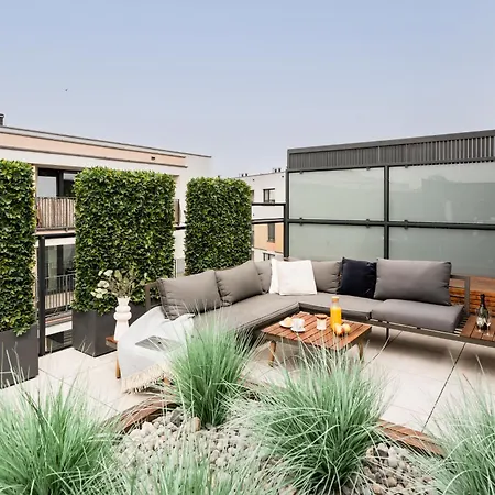 Jacuzzi Hideout - Private Terrace - Free Parking Varsovia