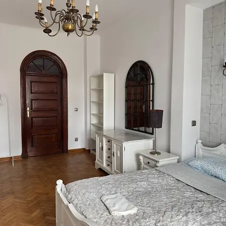 Pensión Citystay Chmielna Varsovia
