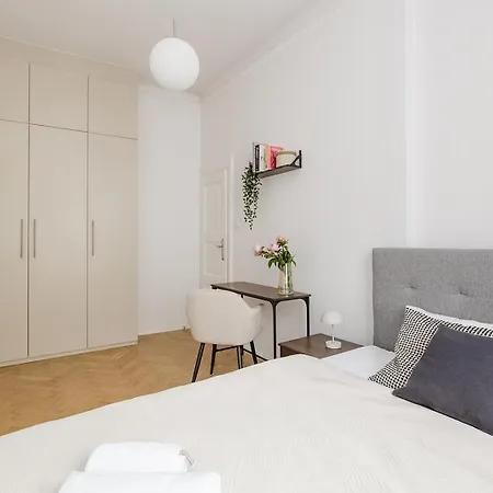 Widok Apartament, Centrum Warszawy * 바르샤바
