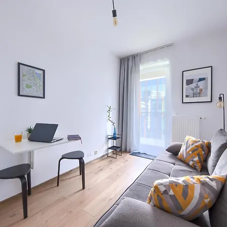 Wola Luxury Apartamento *