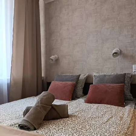 Super Central Flat With Balcony And View Of The Palace -50m From Marriott