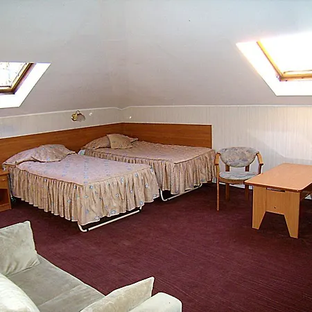 Hotel Twins 2*