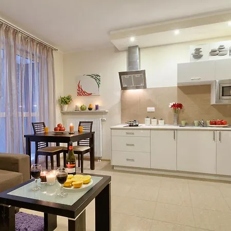 Hotel apartamentowy City Aparthotel Wola 3*