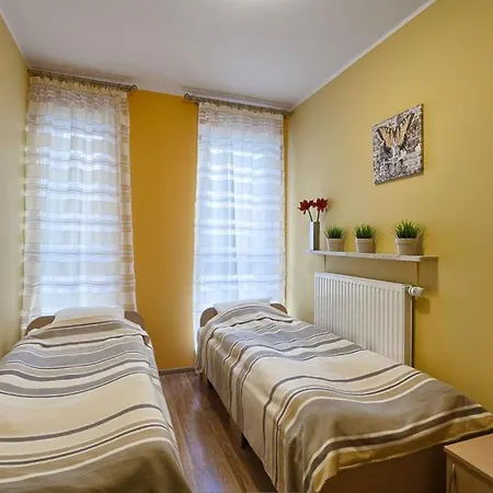 City Aparthotel Wola Hotel apartamentowy 3*