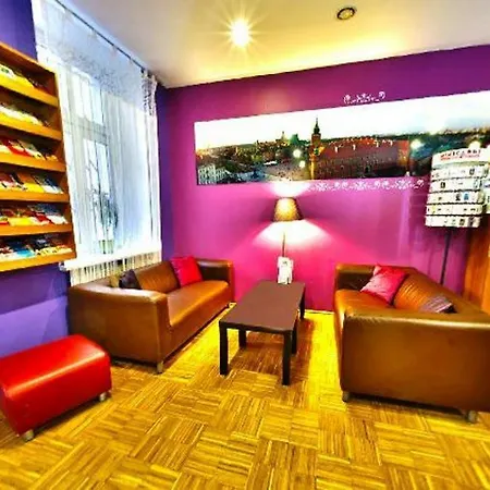 Nathan's Hostal *