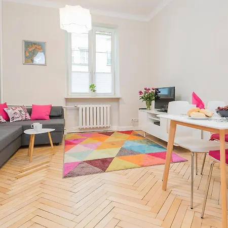 Apartment Delightful New Town Square Warsaw