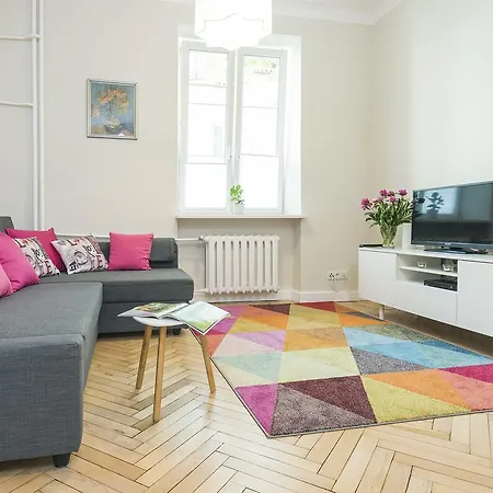 Apartment Delightful New Town Square Warsaw