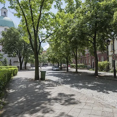 Apartment Delightful New Town Square