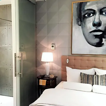 Mondrian Luxury & Old Town מלון דירות *
