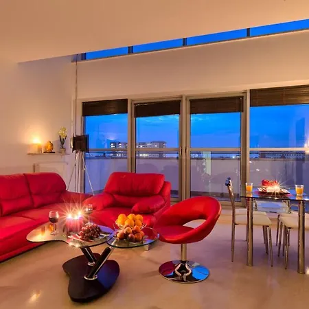 City Aparthotel Wola 3* Warszawa