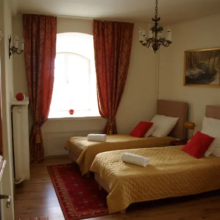 Bed & Breakfast Goscinne Dom Literatury