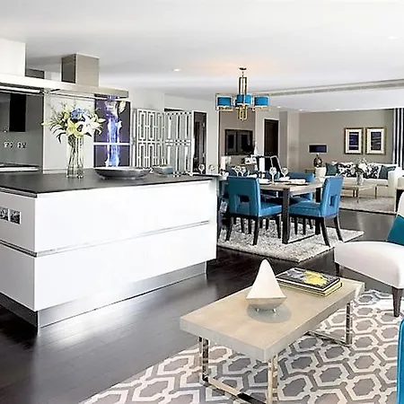 Aparthotel Mondrian Luxury Unesco Old Town