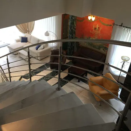 Lux Hostel *