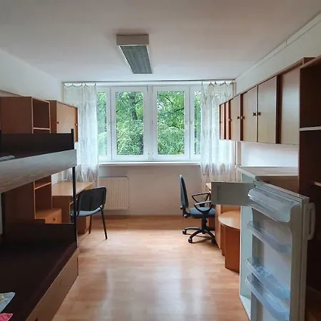 Хостел Dom Studencki Mikrus