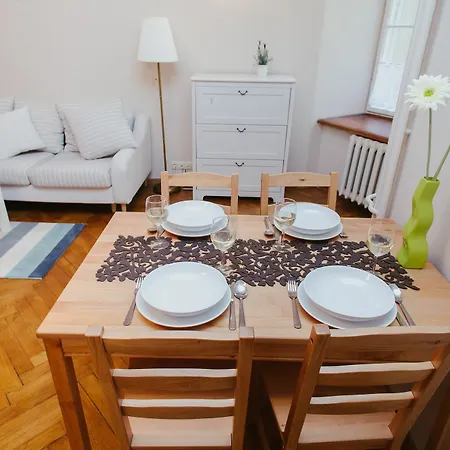 Shortstaypoland Sienna * Varšava