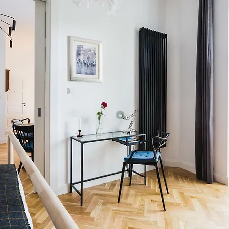 Oomph Elegant Appartamento Varsavia