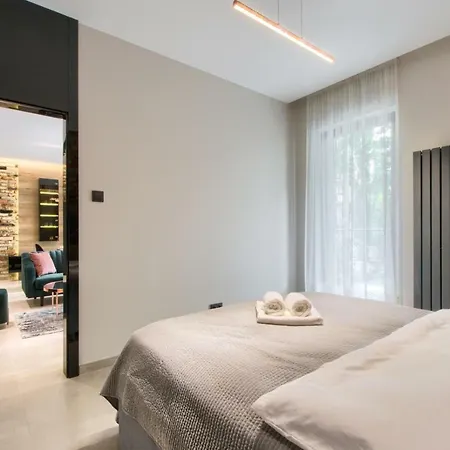 Zlota Luxury *