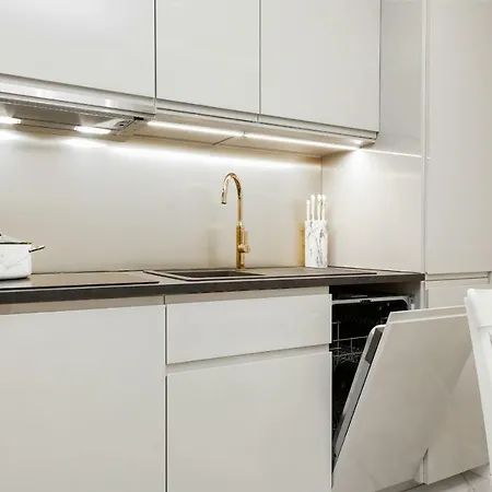 Aura Sky By Renters * Warsaw